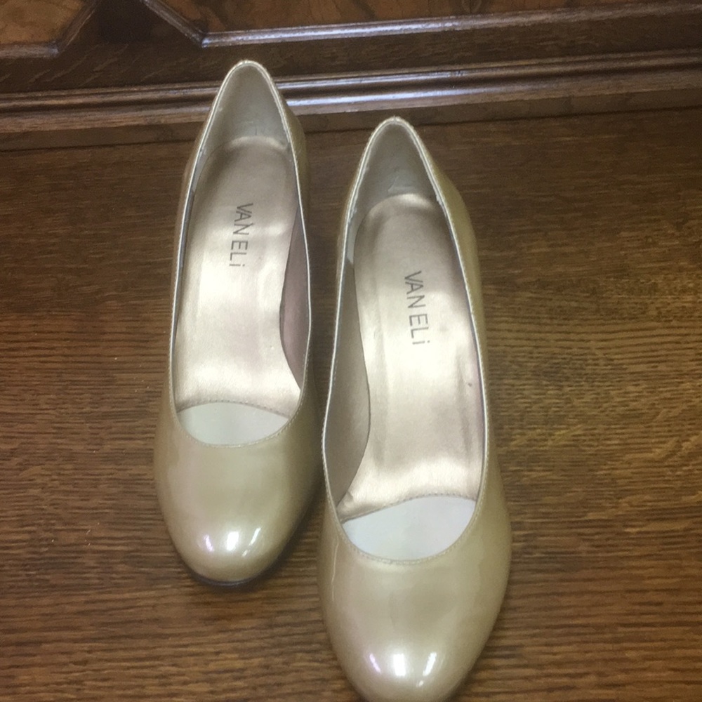 Vaneli Shoes